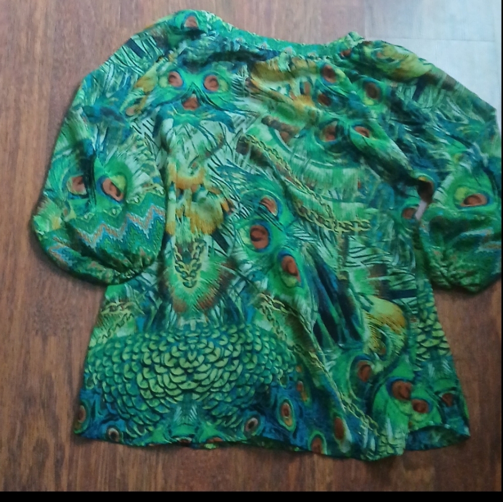 Vibrant Green Patterned Blouse‎ - Picture 7 of 11